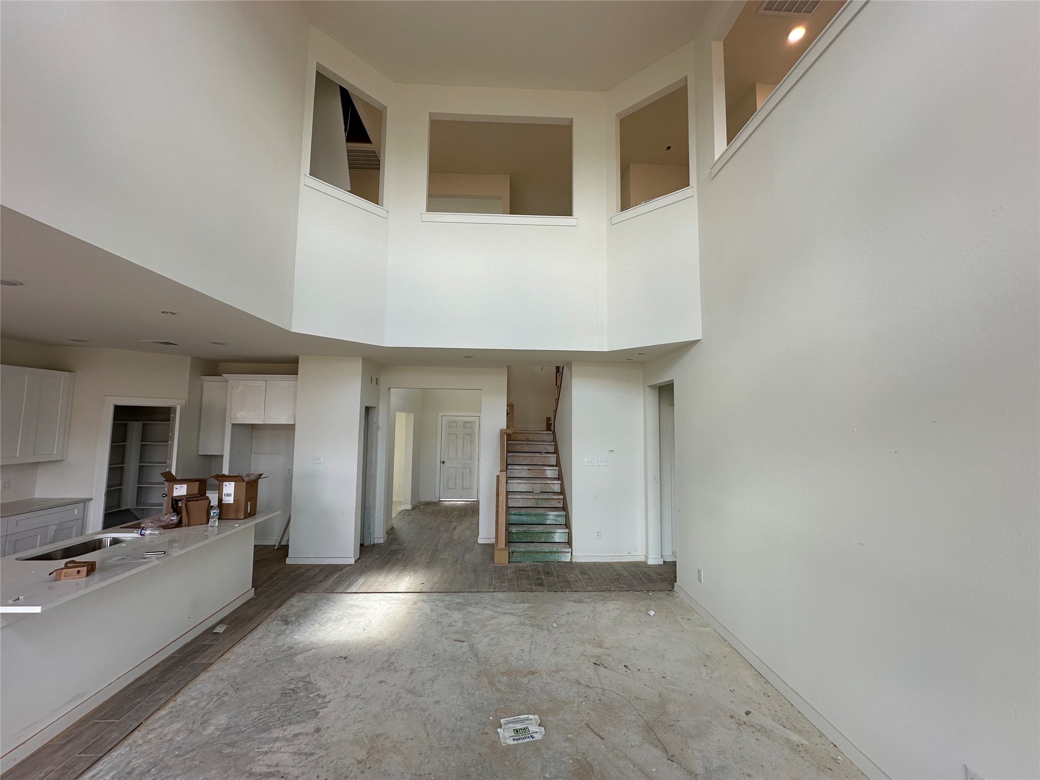 8322 Amethyst Valley Lane Angleton, TX 77515 - Photo 6 of 39 a view of a livingroom with furniture and an empty room