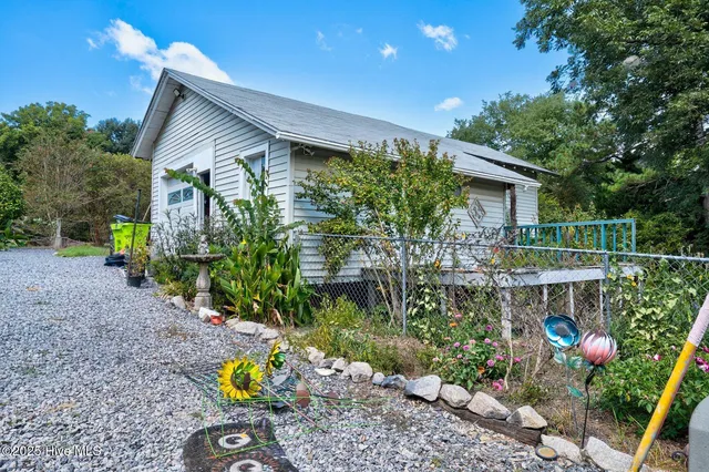 $293,000 | 512 West Nash Street, Spring Hope, NC 27882