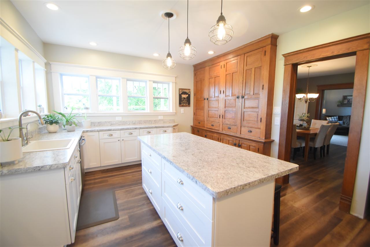 7422 Green Road Fenton, MI 48430 - Photo 8 of 56 50014194-7.JPG