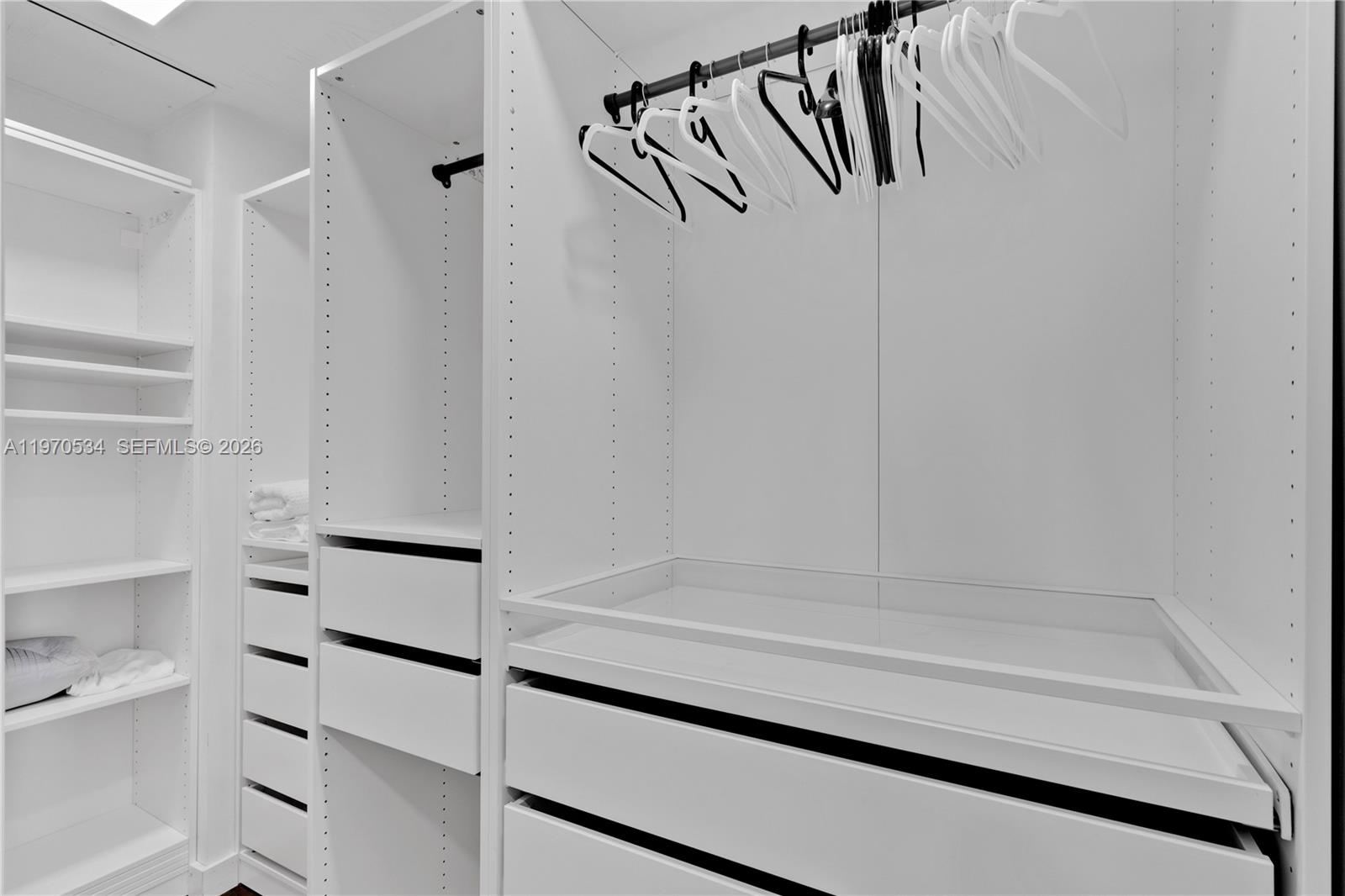 60 Southwest 13th Street, Unit 2204 Miami, FL 33130 - Photo 12 of 19