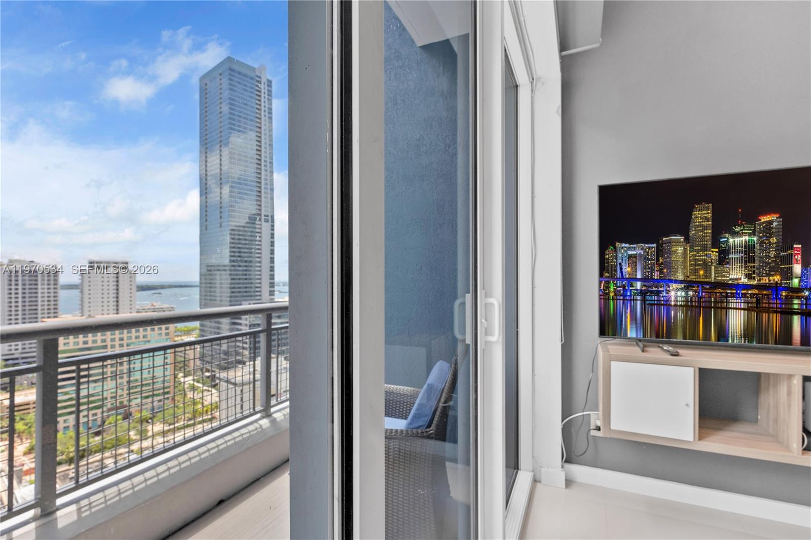 60 Southwest 13th Street, Unit 2204 Miami, FL 33130 - Photo 3 of 19