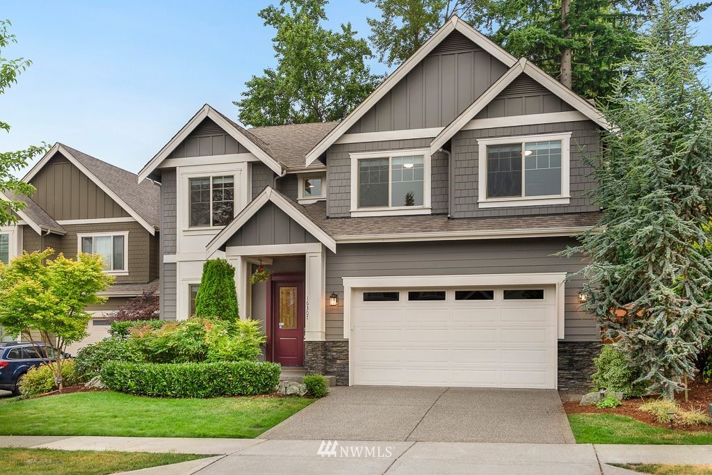 16307 Southeast 135th Place Renton, WA 98059 - Photo 2 of 35