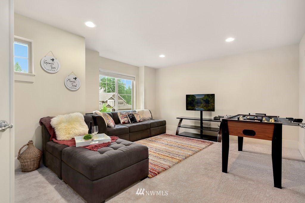 16307 Southeast 135th Place Renton, WA 98059 - Photo 18 of 35