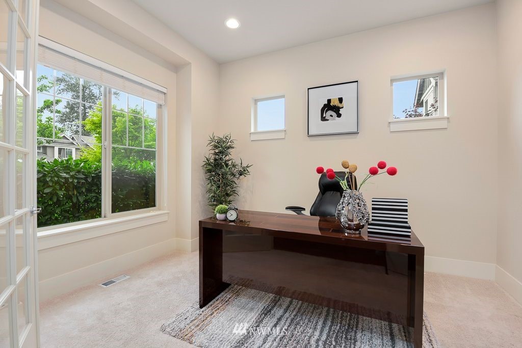 16307 Southeast 135th Place Renton, WA 98059 - Photo 4 of 35