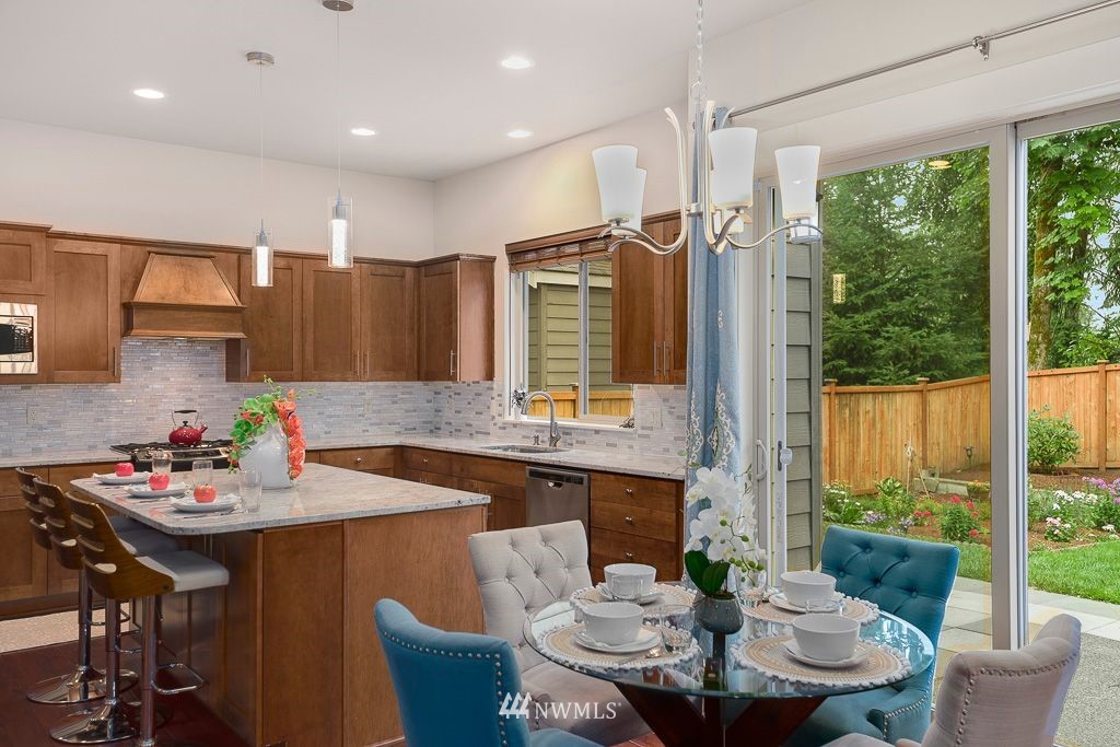 16307 Southeast 135th Place Renton, WA 98059 - Photo 8 of 35