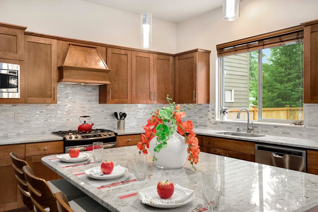 16307 Southeast 135th Place Renton, WA 98059 - Photo 10 of 35