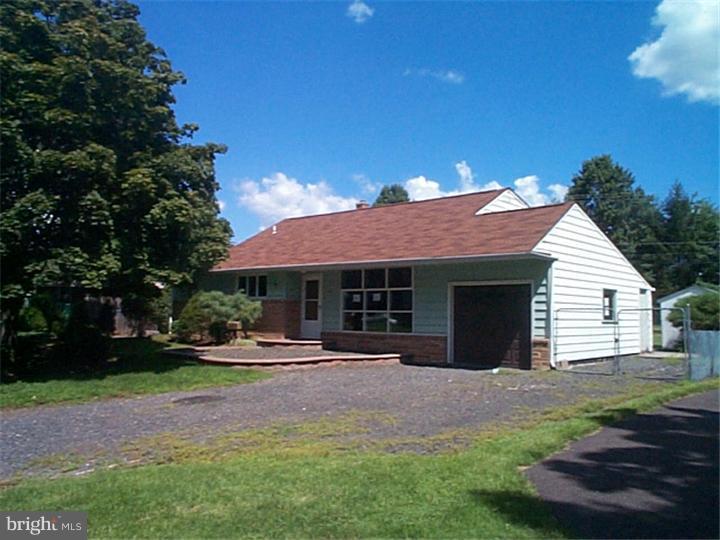 745 Cypress Road Warminster, PA 18974 - Photo 2 of 17