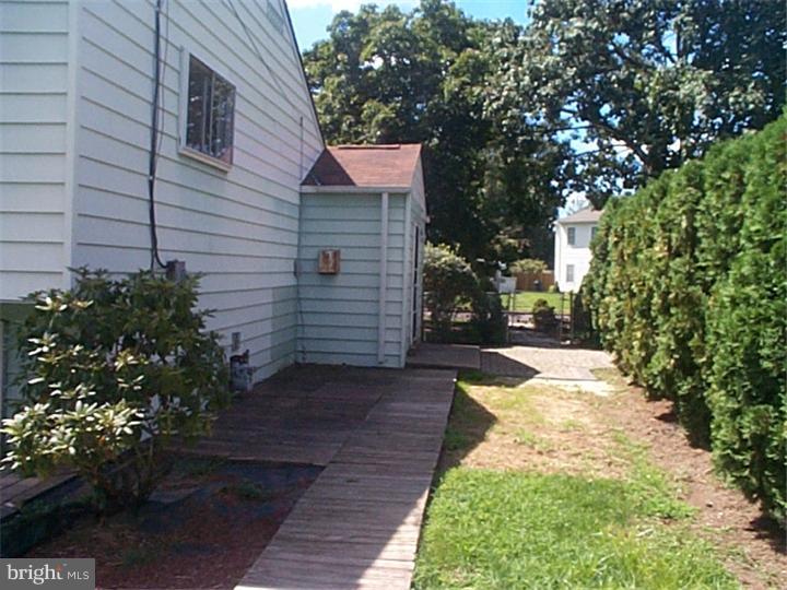 745 Cypress Road Warminster, PA 18974 - Photo 11 of 17
