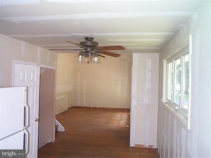 745 Cypress Road Warminster, PA 18974 - Photo 5 of 17