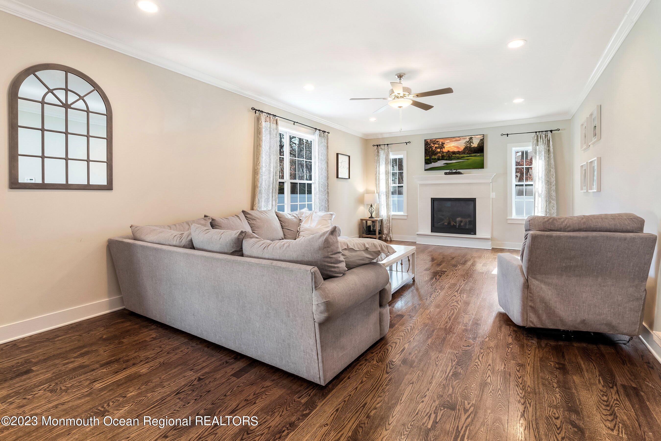 20 3rd Street Barnegat, NJ 08005 - Photo 20 of 63 21-Living 1A with screen option