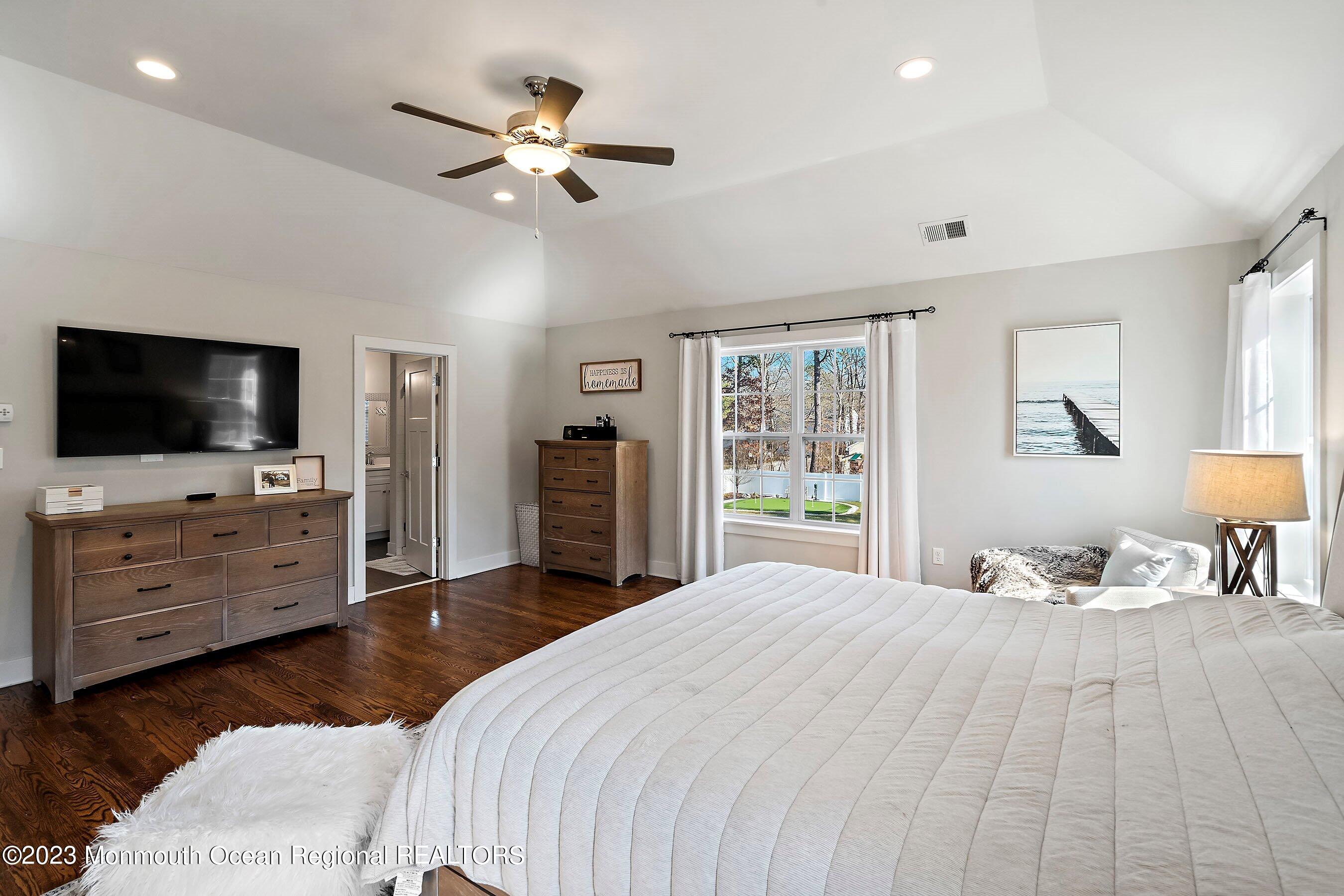 20 3rd Street Barnegat, NJ 08005 - Photo 28 of 63 33-Bed 1B