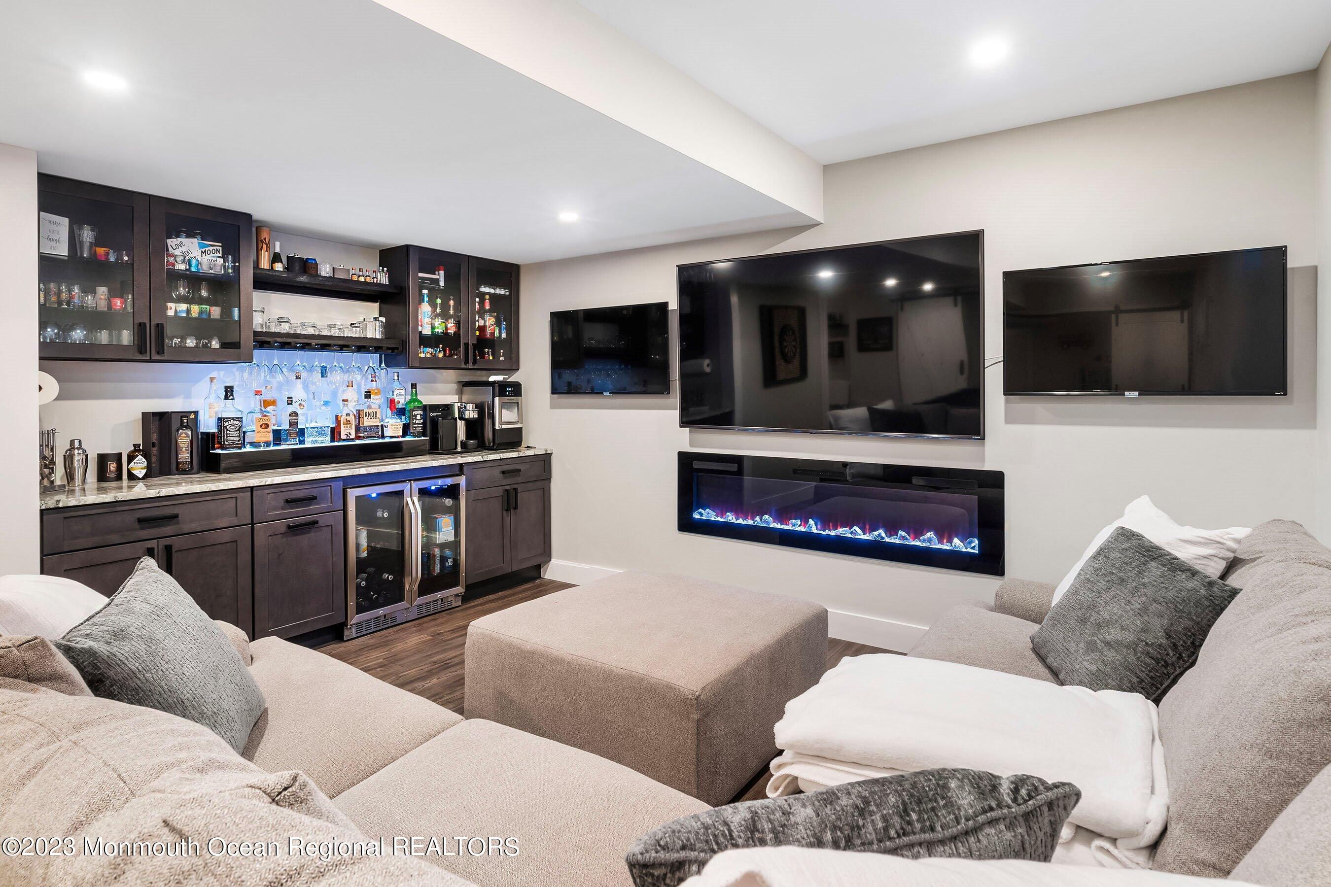 20 3rd Street Barnegat, NJ 08005 - Photo 38 of 63 43-Rec Space 1B