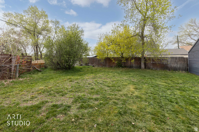875 Patterson Street Ogden, UT 84403 - Photo 33 of 38 View of fenced backyard