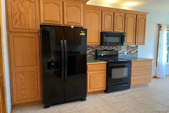 9470 Beard Road Avoca, MI 48006 - Photo 17 of 36 Gallery Image 17