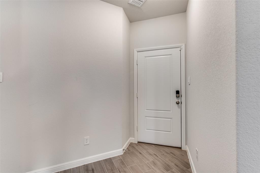 9628 Austin Holw Road Fort Worth, TX 76036 - Photo 5 of 37 a view of an empty room