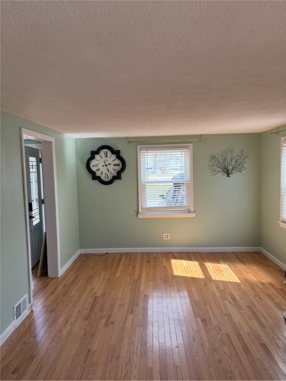 21 Airway Road Warwick, RI 02886 - Photo 5 of 23 Gallery Image 5