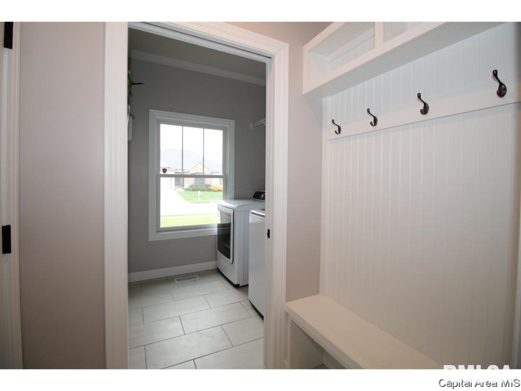 1624 Hoechester Road Springfield, IL 62712 - Photo 15 of 35