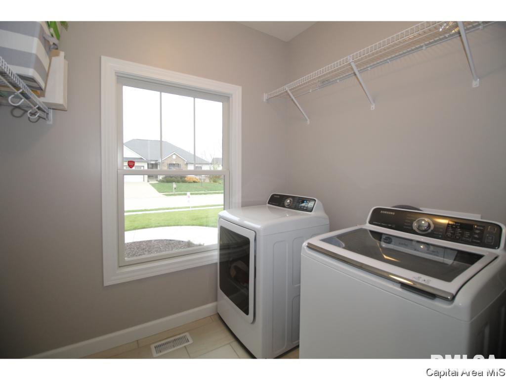 1624 Hoechester Road Springfield, IL 62712 - Photo 16 of 35