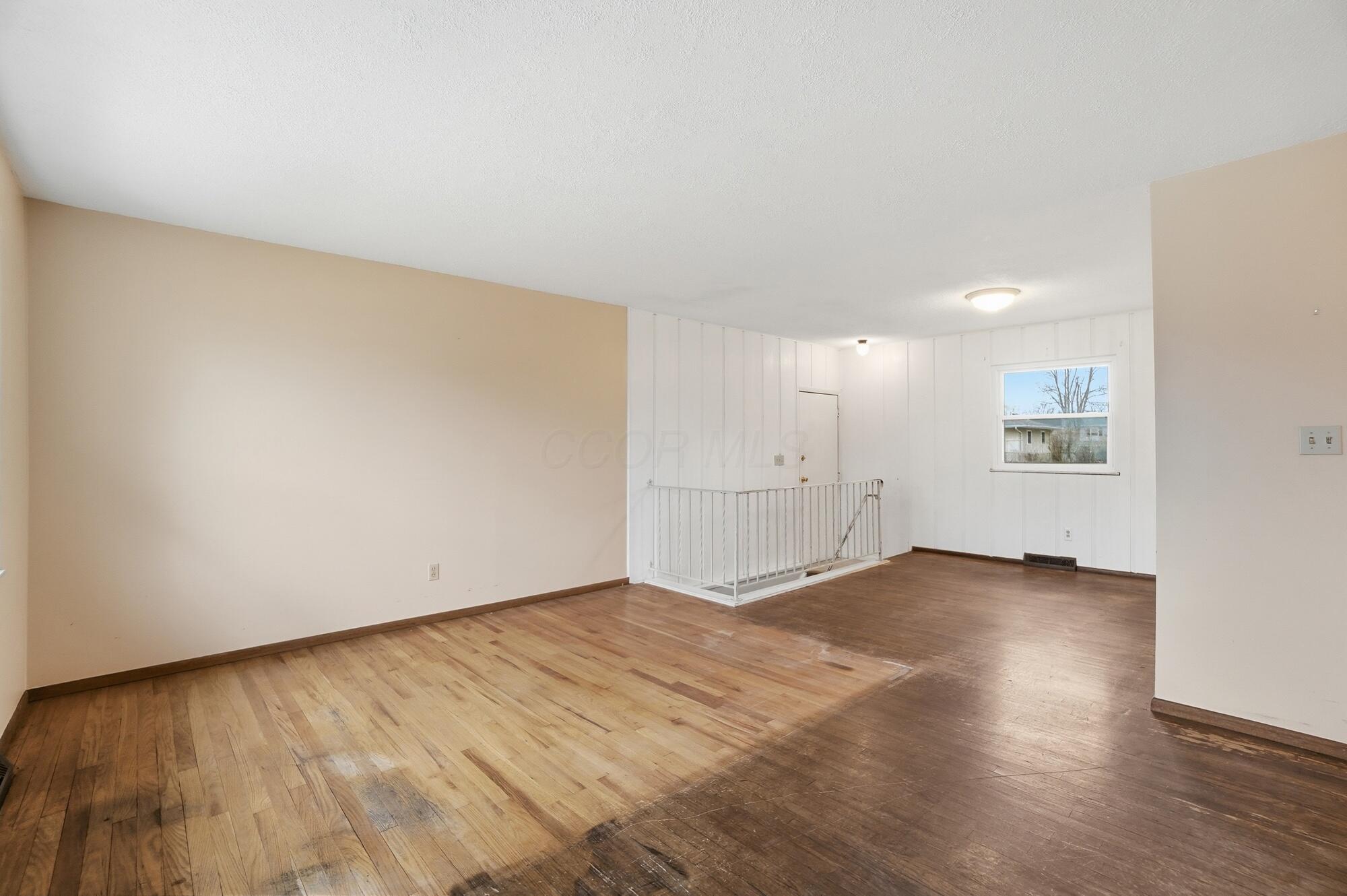 6365 Faircrest Road Columbus, OH 43229 - Photo 6 of 36 029