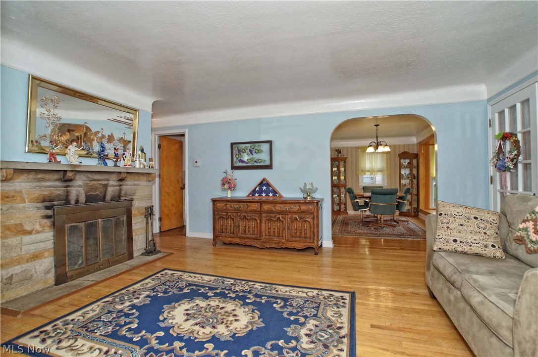 511 Trebisky Road Cleveland, OH 44143 - Photo 5 of 35
