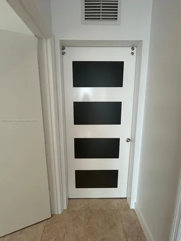 a view of a livingroom with an empty space