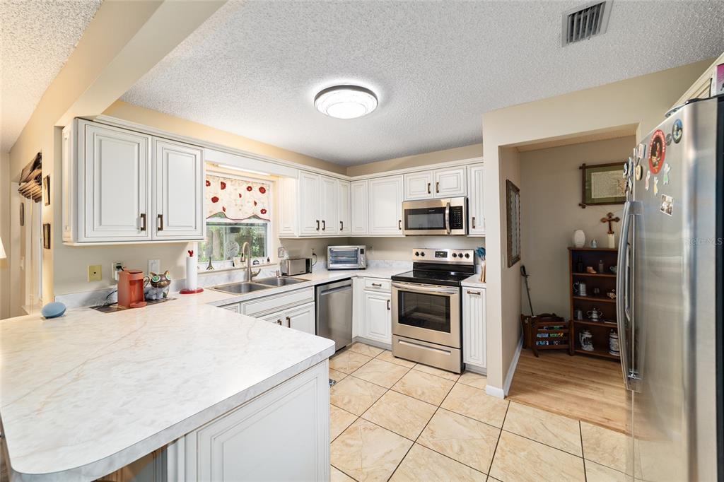 9040 Southwest 87th Avenue, Unit C Ocala, FL 34481 - Photo 24 of 46
