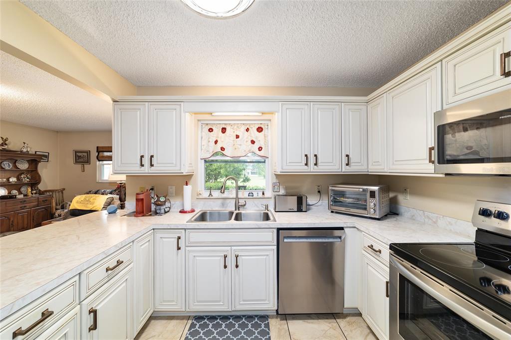 9040 Southwest 87th Avenue, Unit C Ocala, FL 34481 - Photo 4 of 46