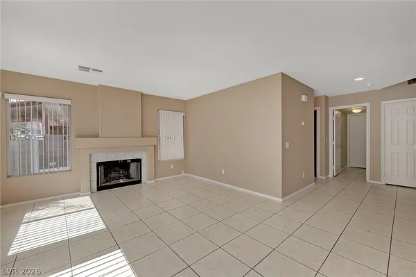 $2,600 | 151 Kachina Drive, Henderson, NV 89074