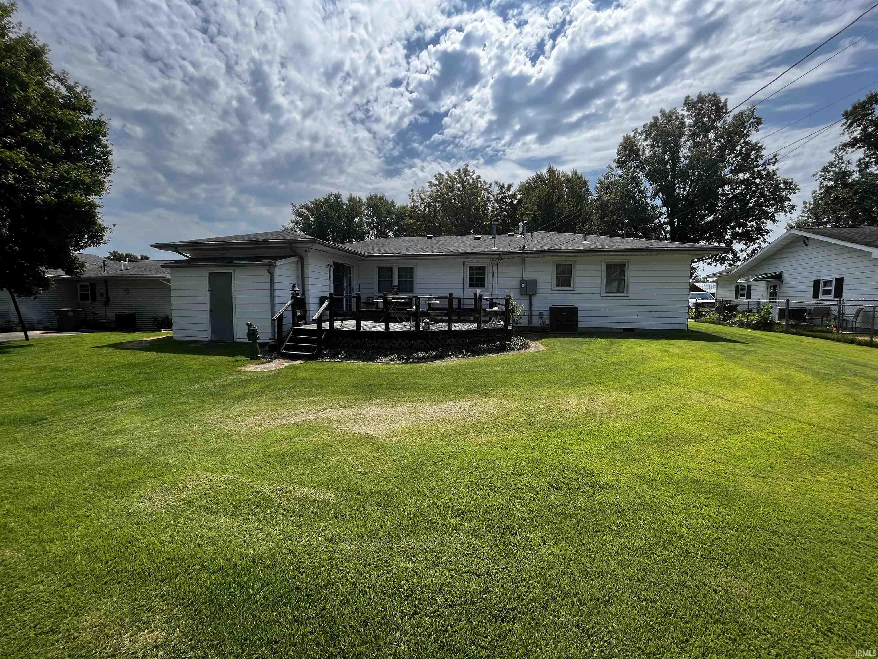 212 Bentley Road Vincennes, IN 47591 - Photo 3 of 26 Gallery Image 3