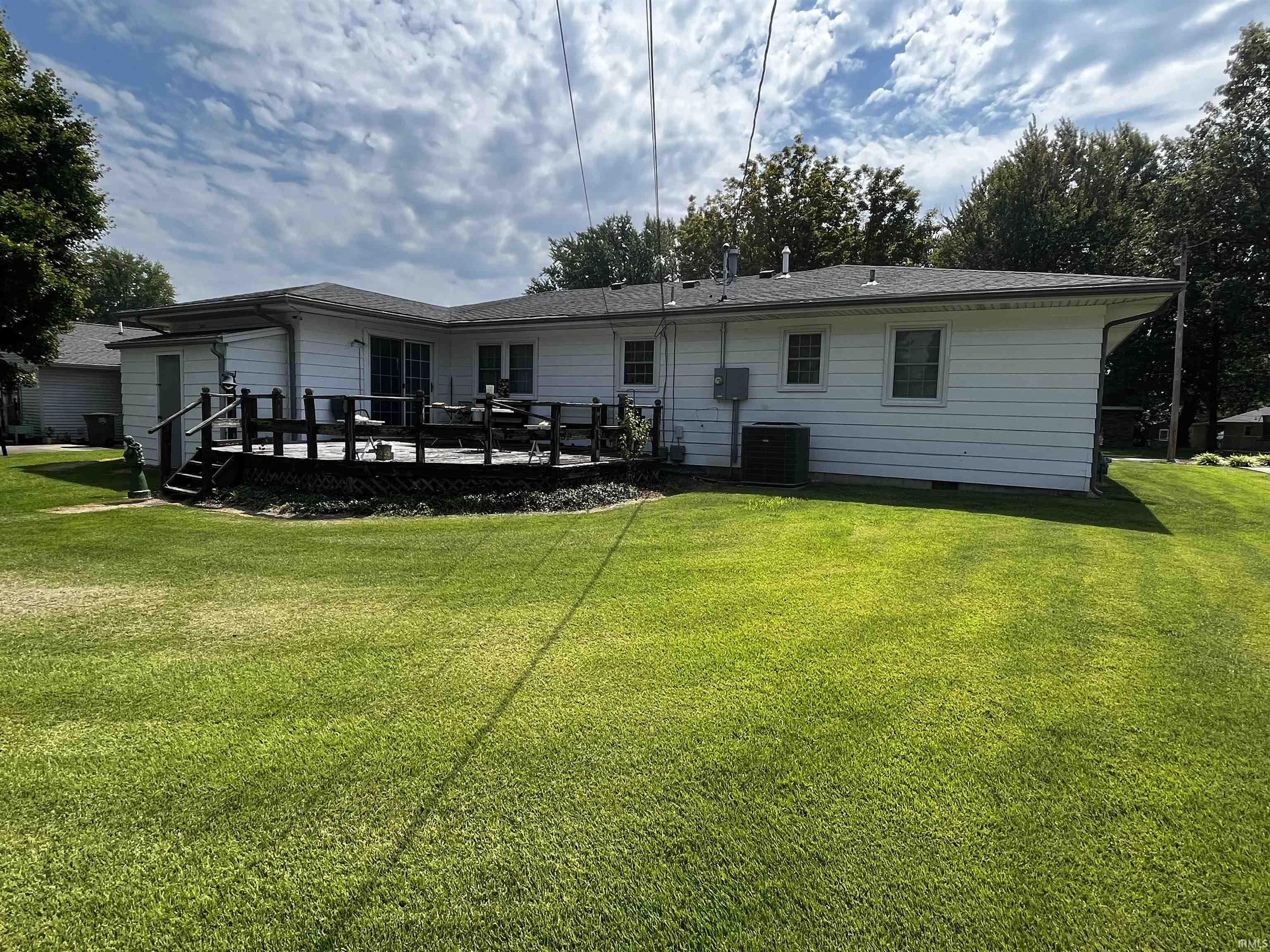 212 Bentley Road Vincennes, IN 47591 - Photo 4 of 26 Gallery Image 4