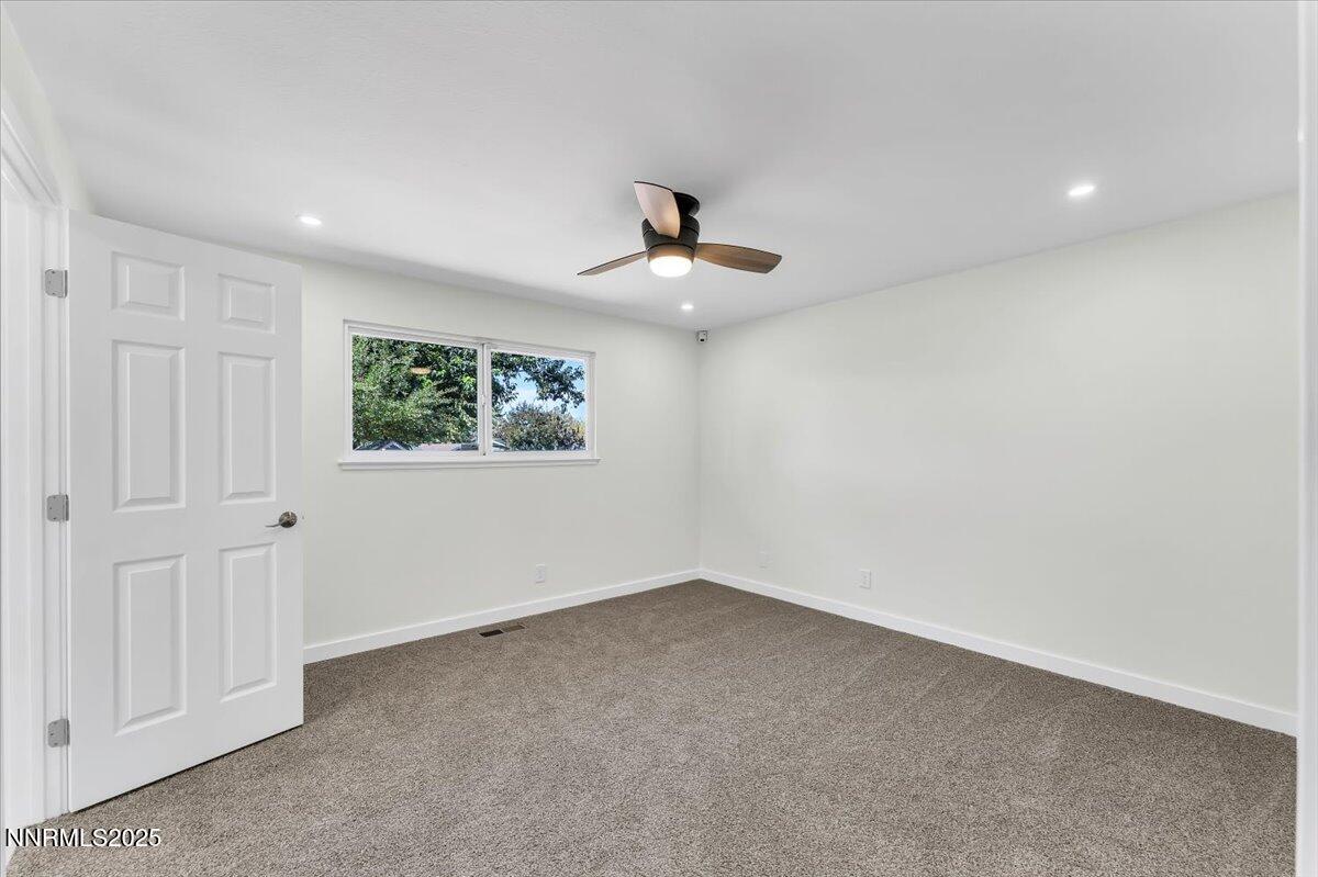 6815 Prestwick Circle Reno, NV 89502 - Photo 11 of 23 09-6815 Prestwick Cir Reno NV 89502 (19