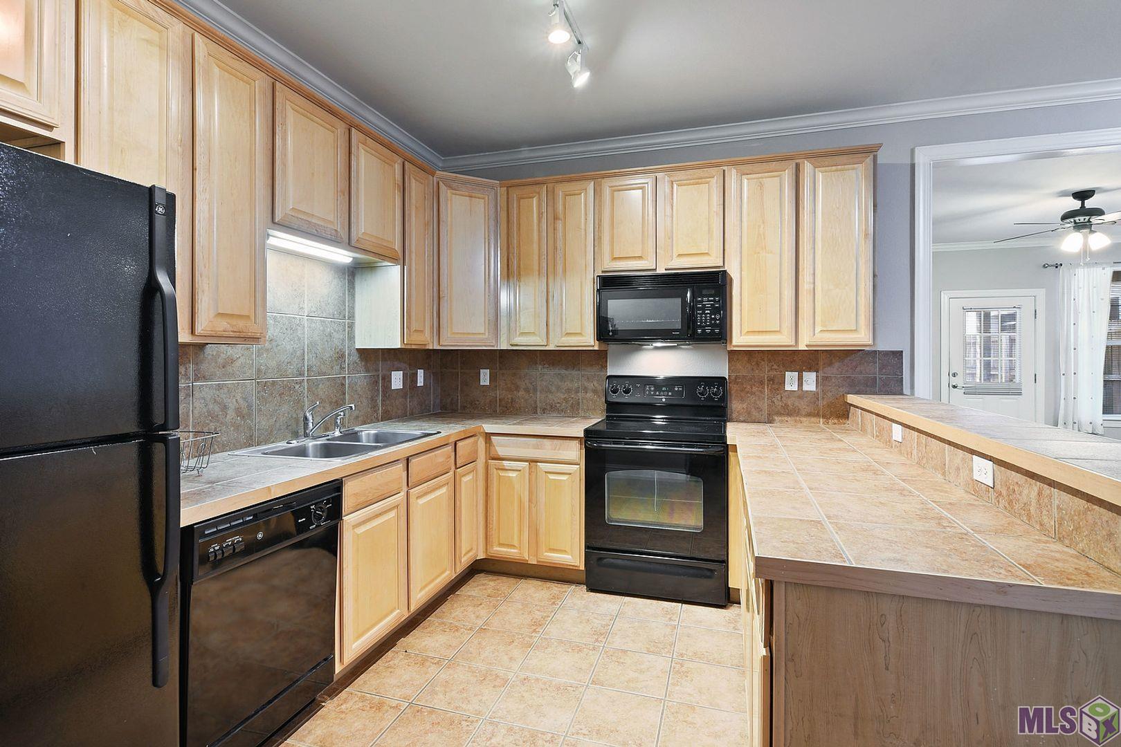 809 Summer Breeze Drive, Unit 204 Baton Rouge, LA 70810 - Photo 3 of 11