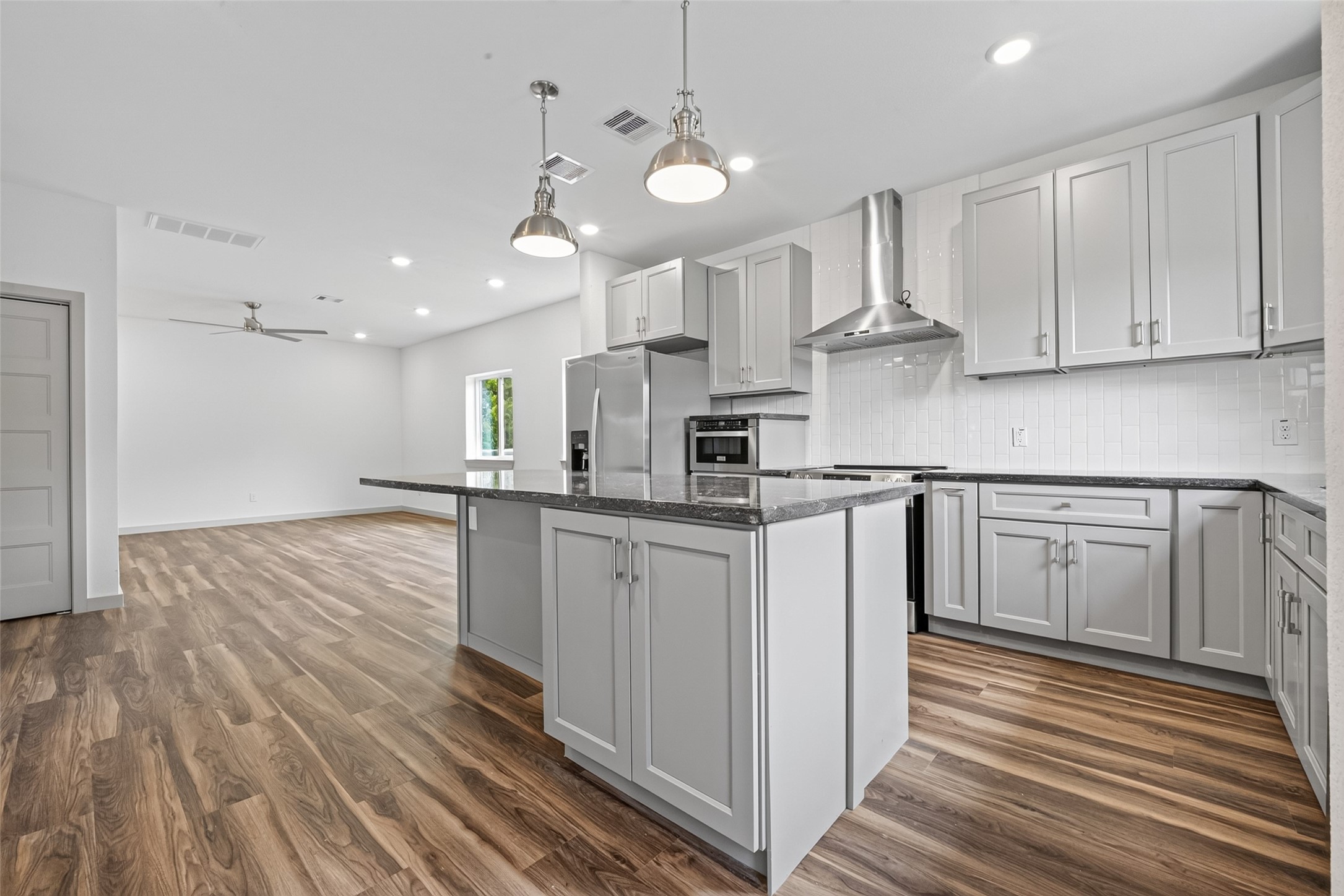5016 Ricky Street Houston, TX 77033 - Photo 15 of 50 Gallery Image 15