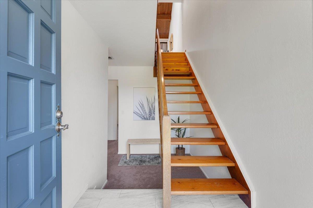 113 Tree Frog Lane Santa Cruz, CA 95060 - Photo 17 of 49 a view of entryway