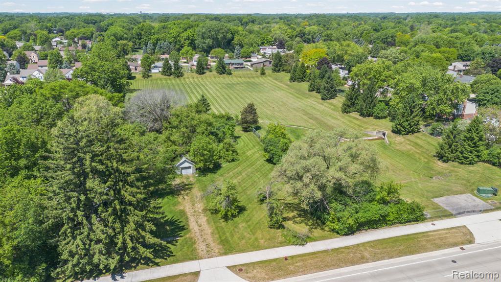 42021 Dequindre Road Troy, MI 48085 - Photo 9 of 16
