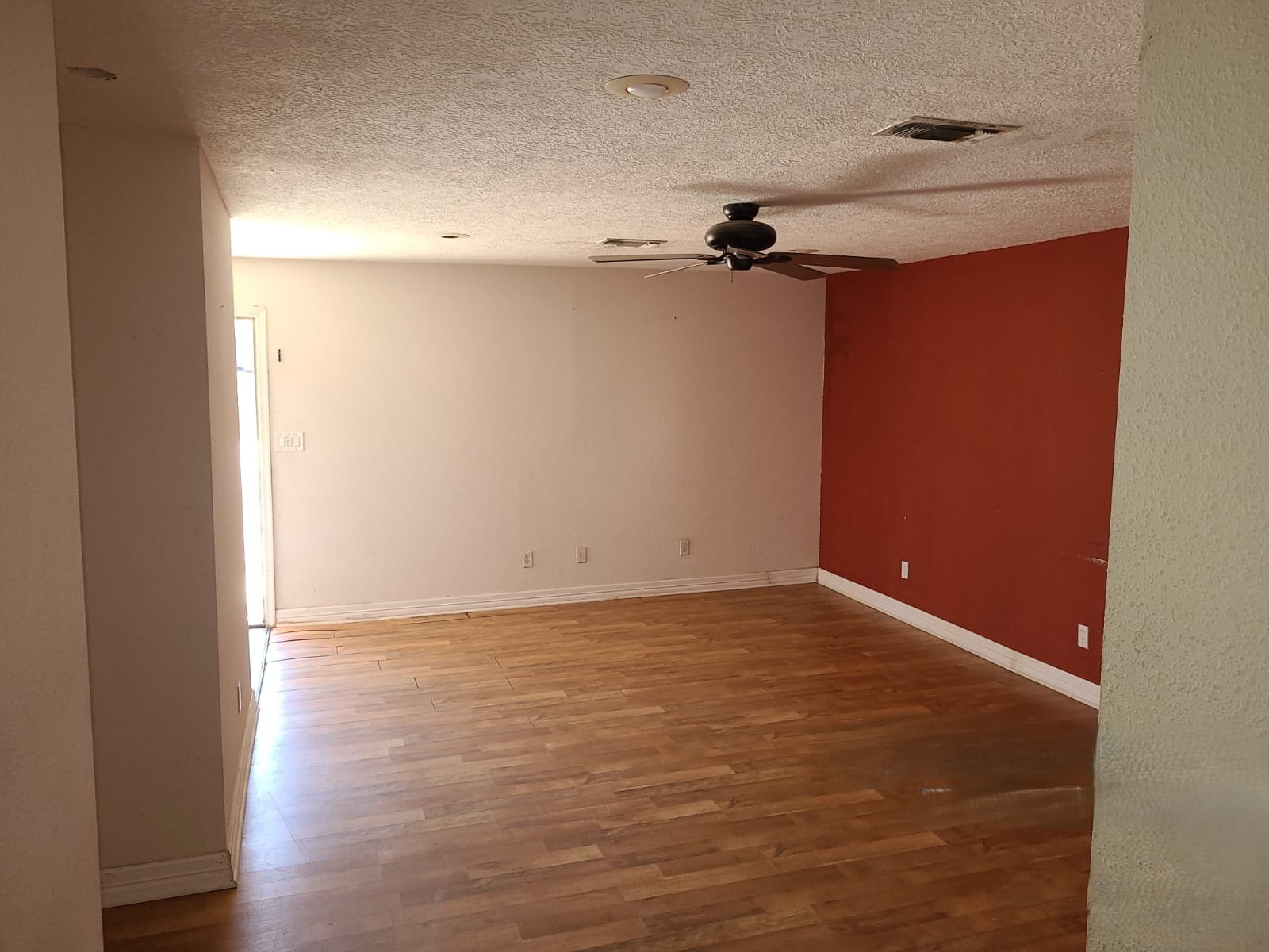 21788 Interstate 10 Vidor, TX 77662 - Photo 7 of 14 a view of empty room with wooden floor