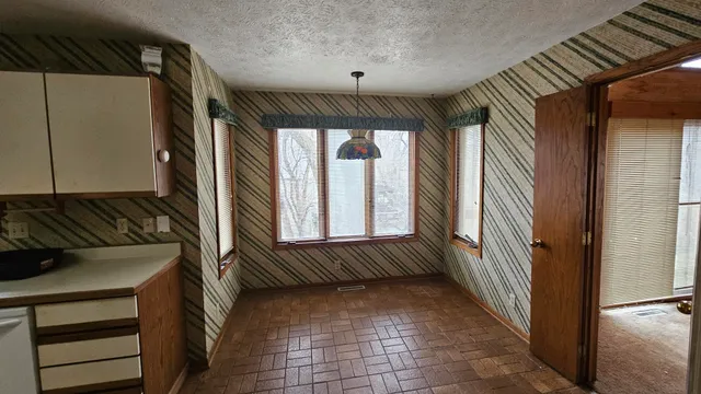 $249,900 | 4106 Eaton Drive, Rockford, IL 61114