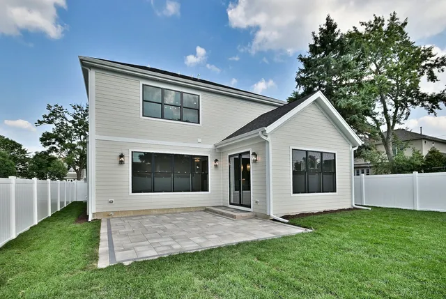 $1,679,900 | 594 Comstock Avenue, Elmhurst, IL 60126