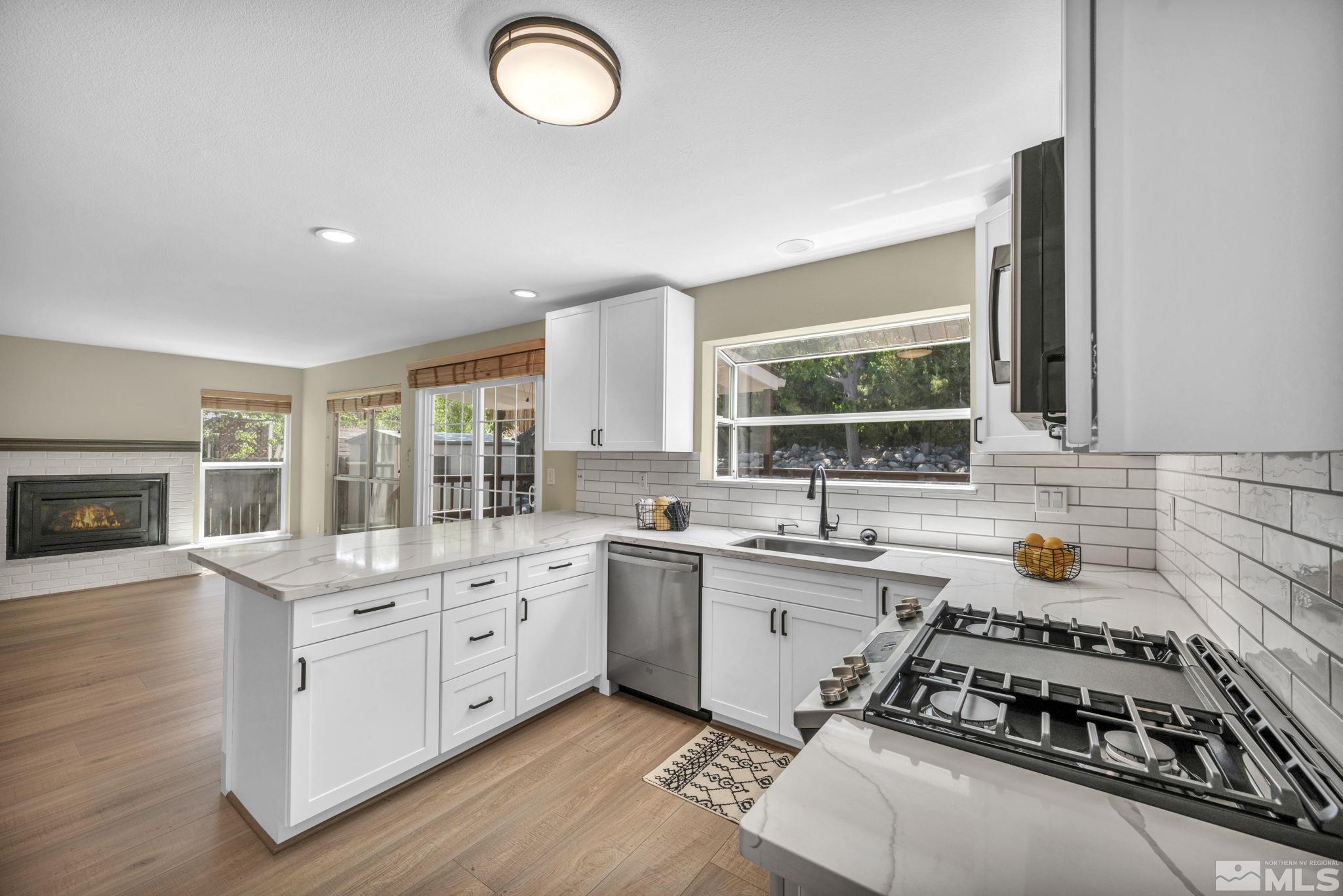 929 Edgecliff Drive Reno, NV 89523 - Photo 8 of 40 Photo 8