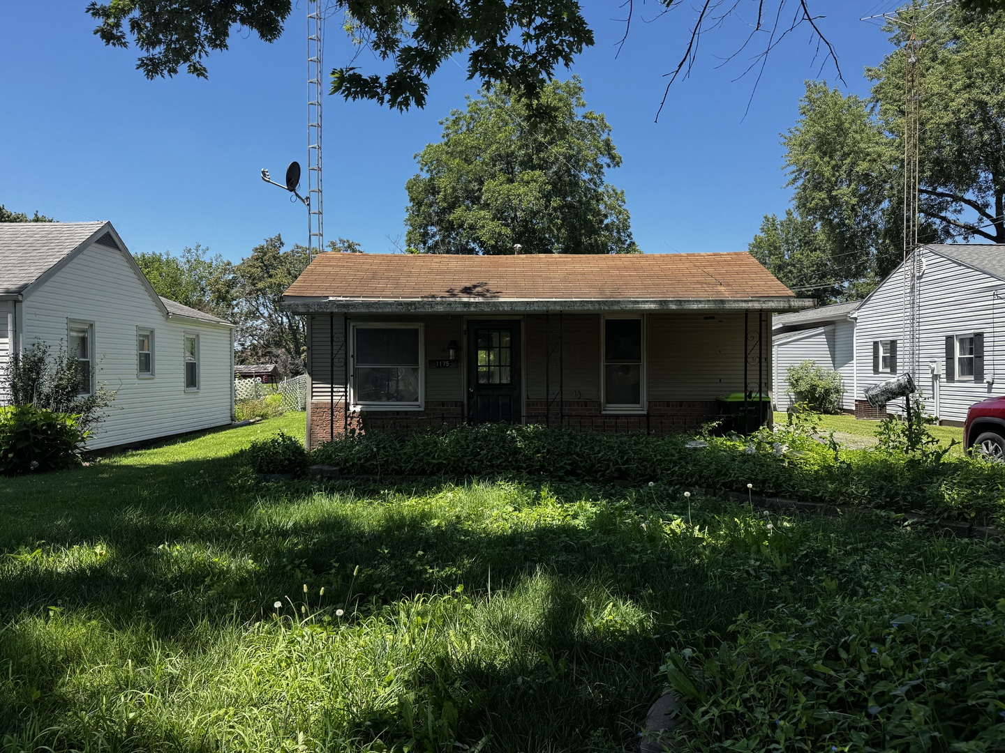 1175 North Jackson Street Bushnell, IL 61422 - Photo 1 of 14
