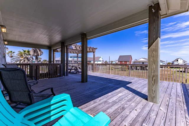 $525,000 | 13111 Buccaneer Parkway, Freeport, TX 77541