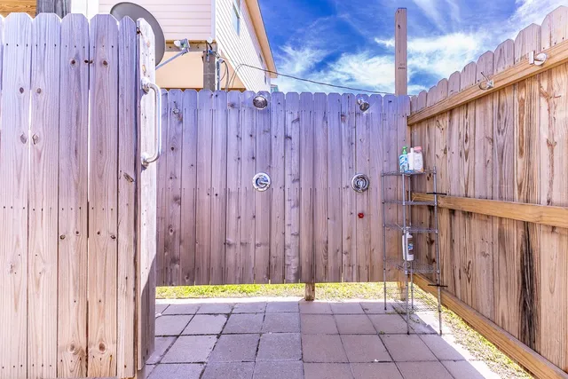 $525,000 | 13111 Buccaneer Parkway, Freeport, TX 77541