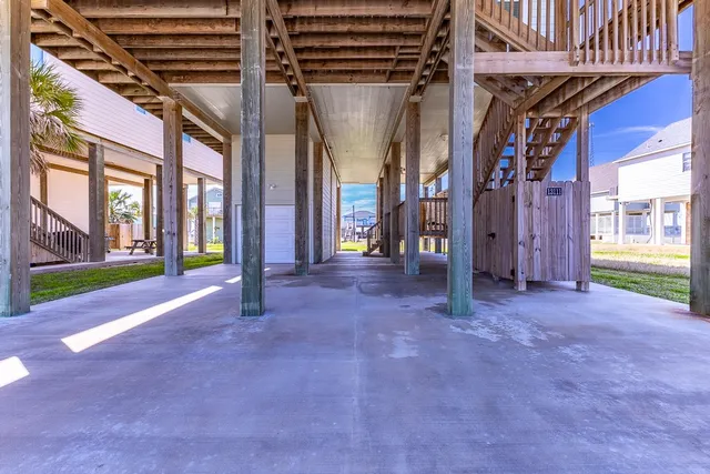 $525,000 | 13111 Buccaneer Parkway, Freeport, TX 77541