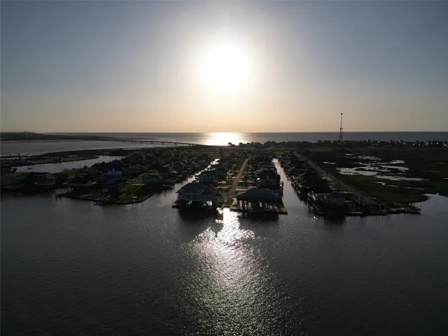 $525,000 | 13111 Buccaneer Parkway, Freeport, TX 77541