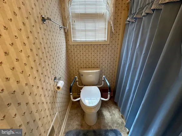 $369,900 | 1846 Meridian Drive, Hagerstown, MD 21742