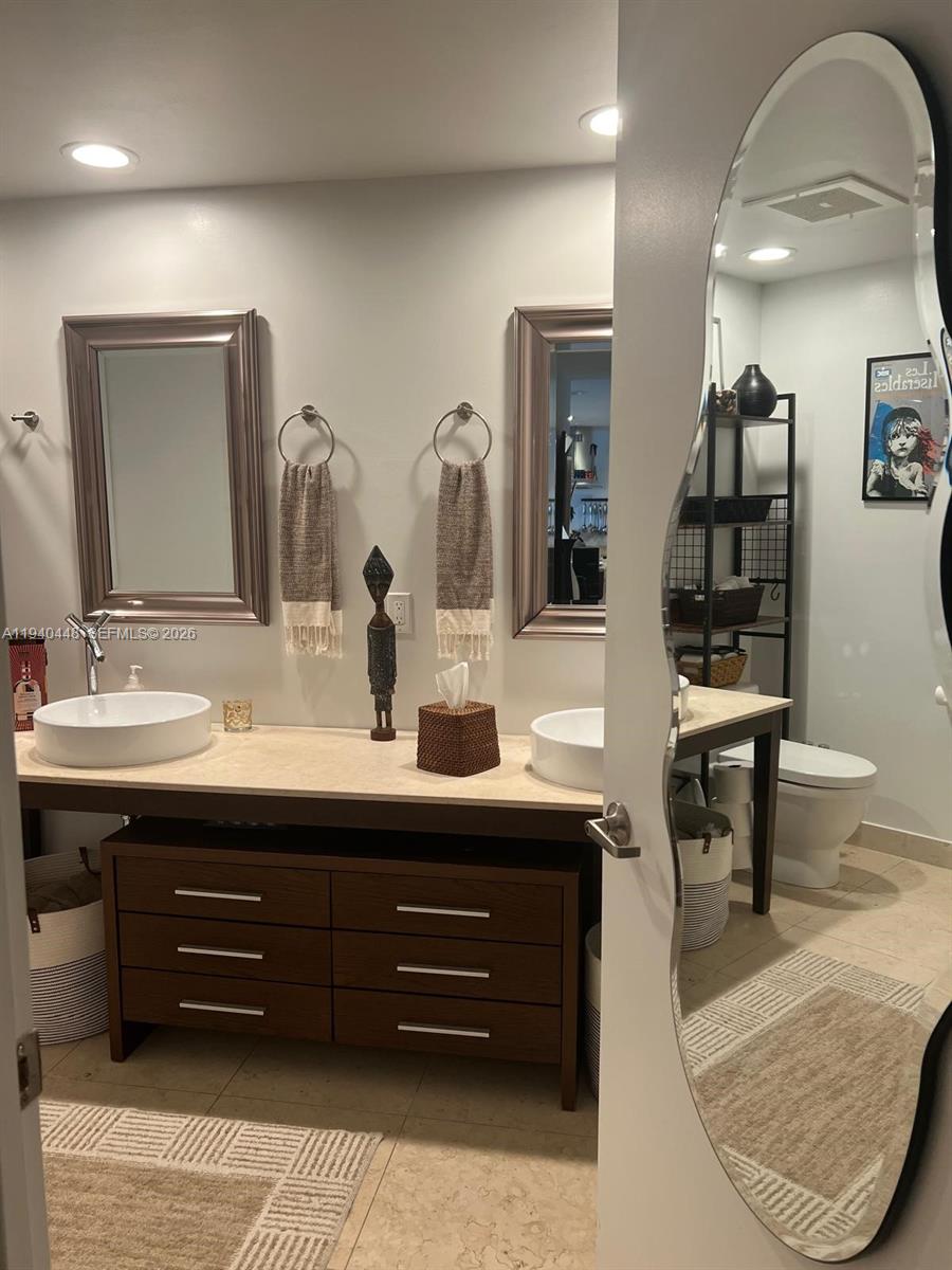 495 Brickell Avenue, Unit 1007 Miami, FL 33131 - Photo 21 of 36