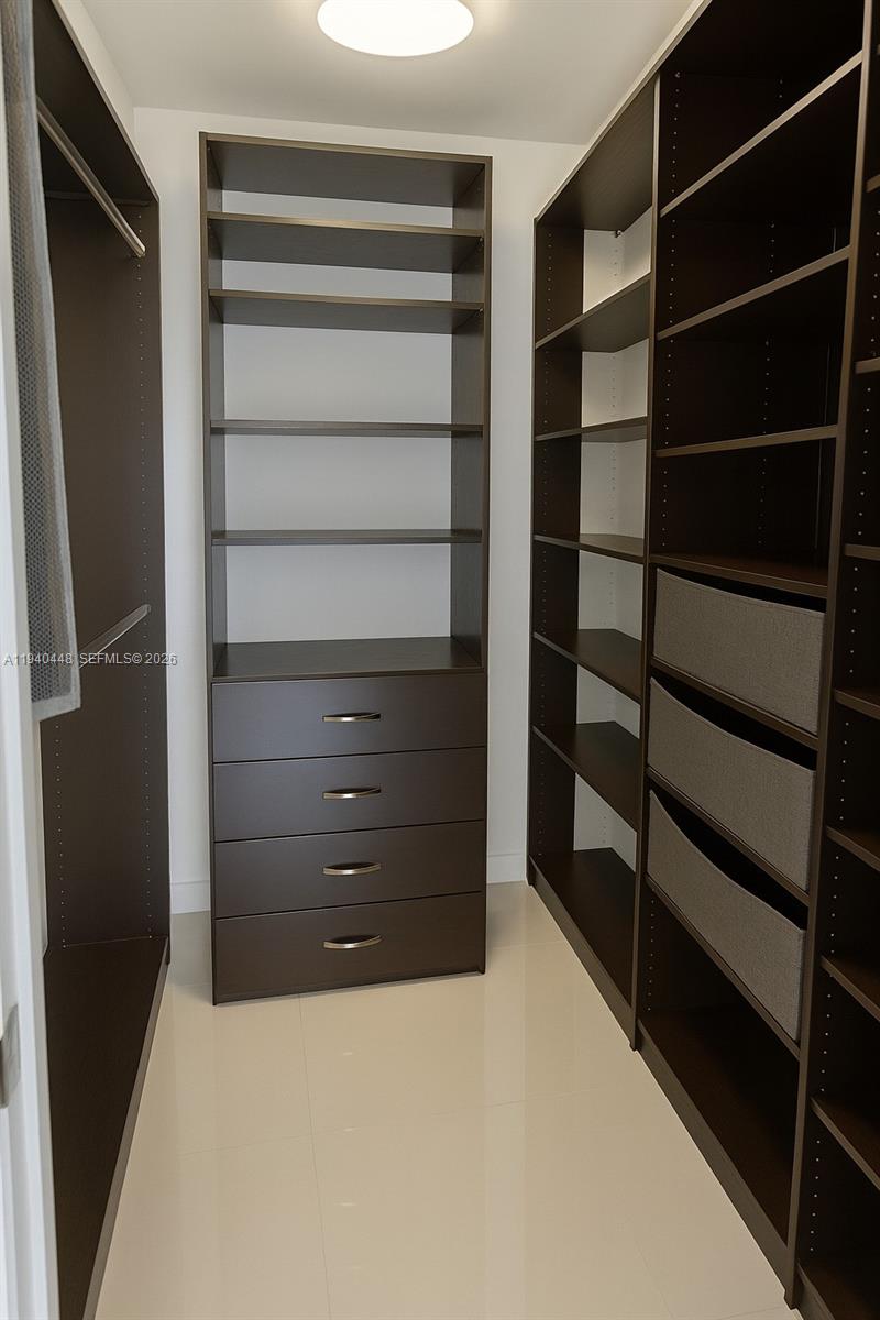 495 Brickell Avenue, Unit 1007 Miami, FL 33131 - Photo 25 of 36