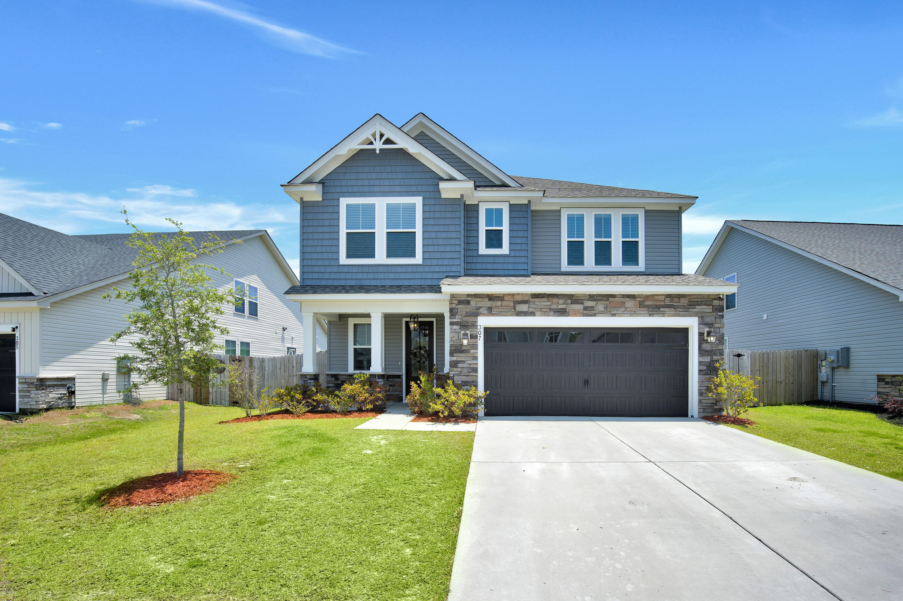 307 Citation Way Moncks Corner, SC 29461 - Photo 3 of 36 1_SaraBarclayPhotography(4of10)
