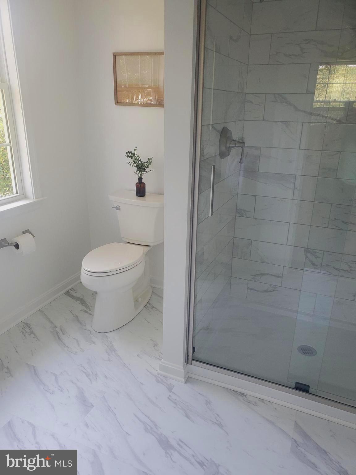8703 Highgate Road Alexandria, VA 22308 - Photo 19 of 40 Gorgeous bath never used.