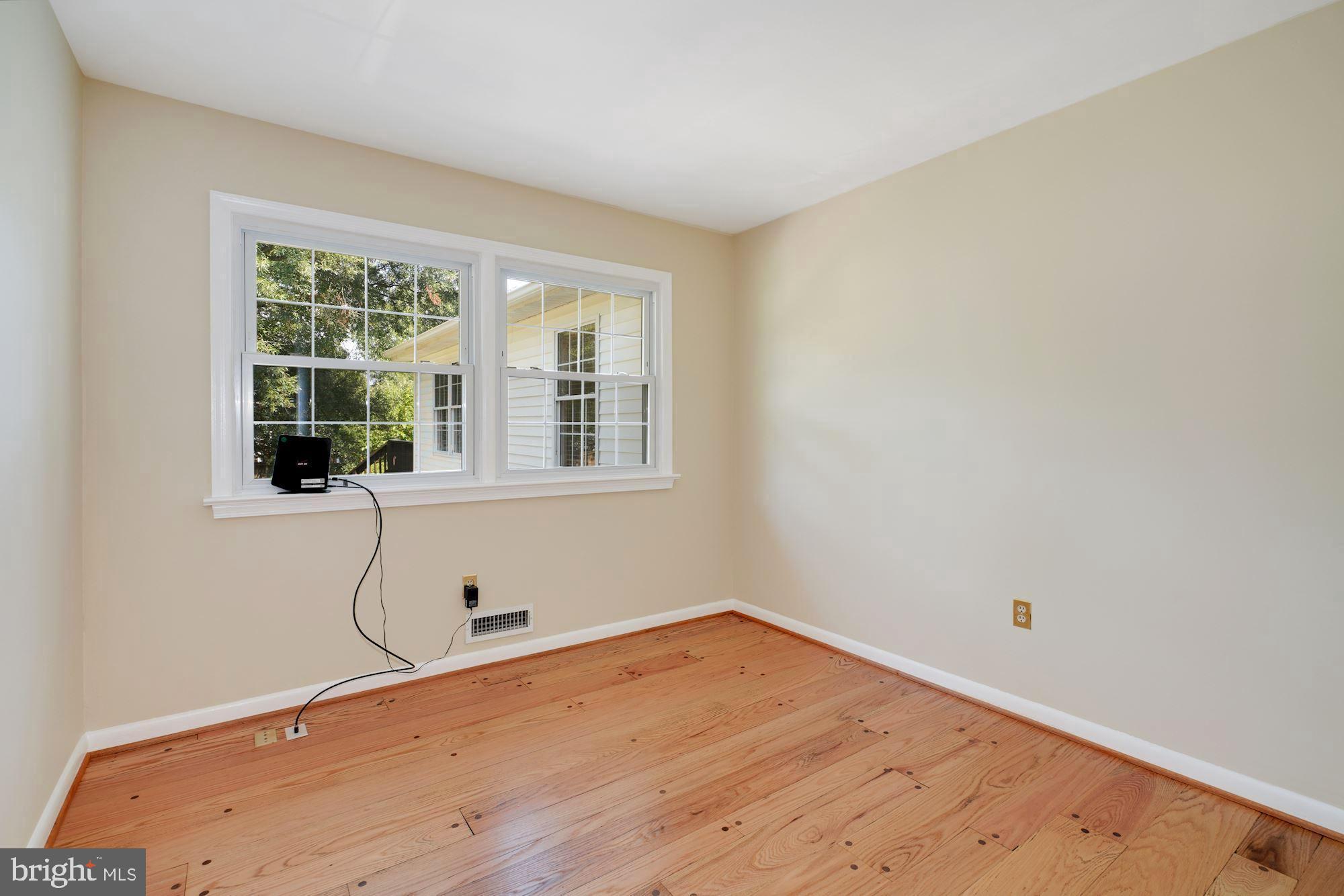 8703 Highgate Road Alexandria, VA 22308 - Photo 25 of 40 4th bedroom (or office) on main level)